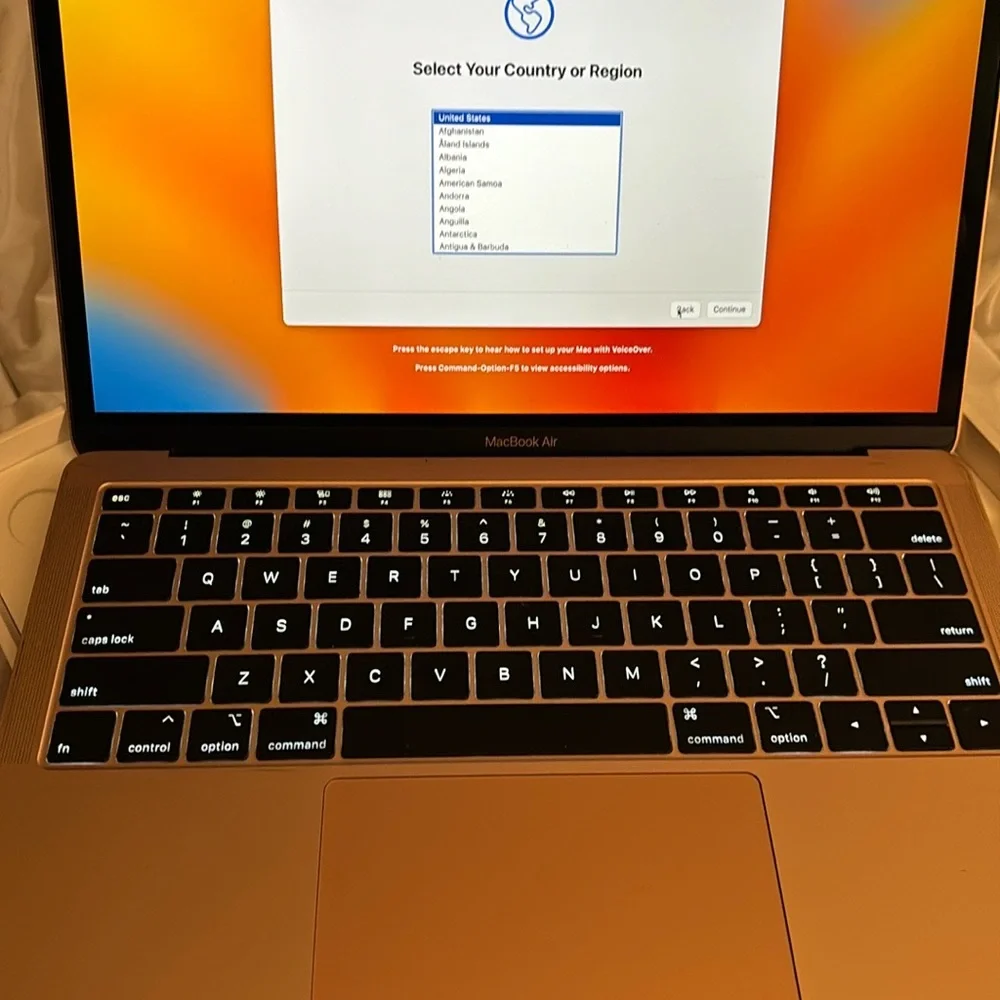 Apple MacBook Air - Gold